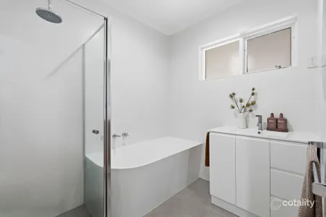 Property photo of 9 Thomson Avenue Rostrevor SA 5073