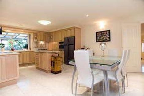 Property photo of 21 Queens Parade Hillside VIC 3037