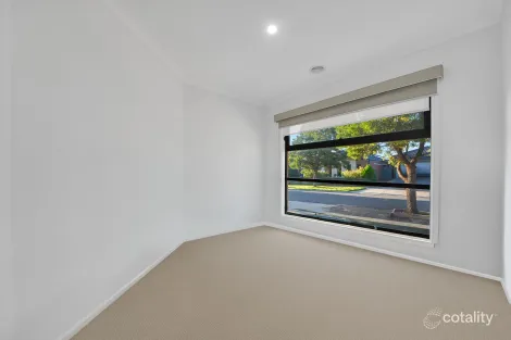 Property photo of 20 Opal Street Cobblebank VIC 3338