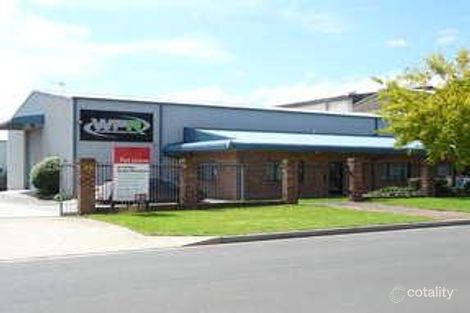 10 Doyle Ave, Unanderra, NSW 2526