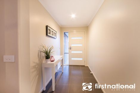 Property photo of 17 Rimfire Avenue Drouin VIC 3818