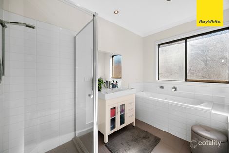 Property photo of 32 Arnolds Creek Boulevard Harkness VIC 3337