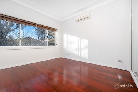 11 Vivienne St, Kingsgrove, NSW 2208