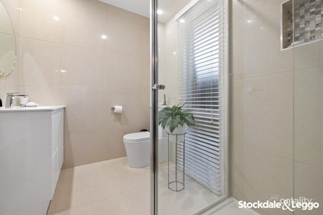 Property photo of 18 Arncliffe Boulevard Greenvale VIC 3059