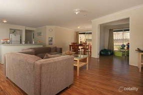 Property photo of 30 Emerald Rise Skye VIC 3977