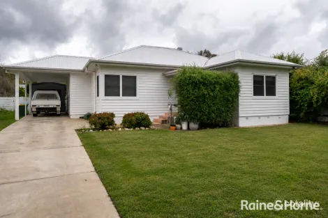 130 Grove St, Kooringal, NSW 2650