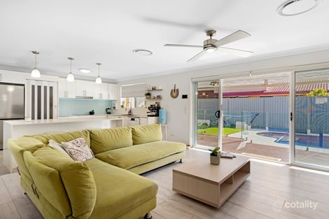 Property photo of 17 Dame Patti Avenue Mermaid Waters QLD 4218