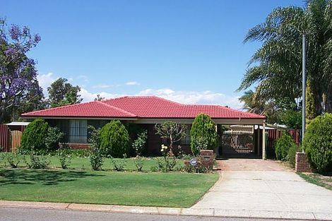 Property photo of 4 Hannan Place Huntingdale WA 6110
