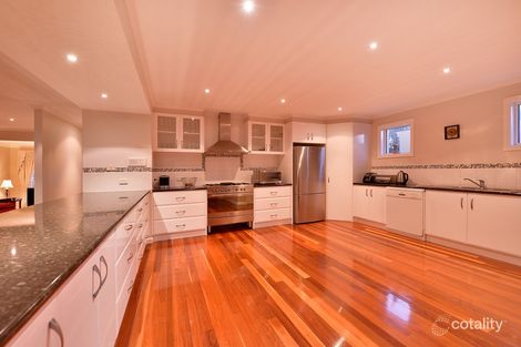 Property photo of 8 Barellan Mews Berwick VIC 3806