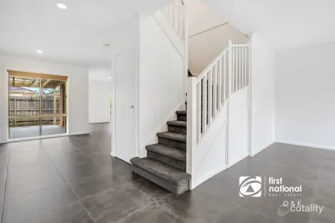 Property photo of 30 Tintern Loop Hillside VIC 3037