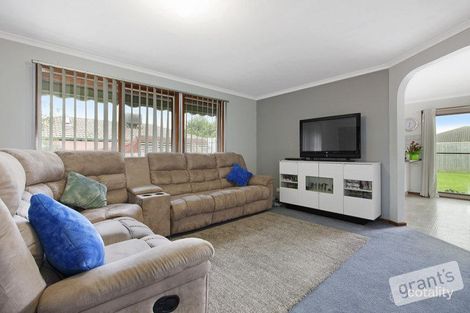 Property photo of 11 Carey Street Cranbourne North VIC 3977