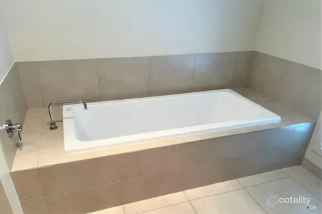 Property photo of 4 Swansea Close Wodonga VIC 3690