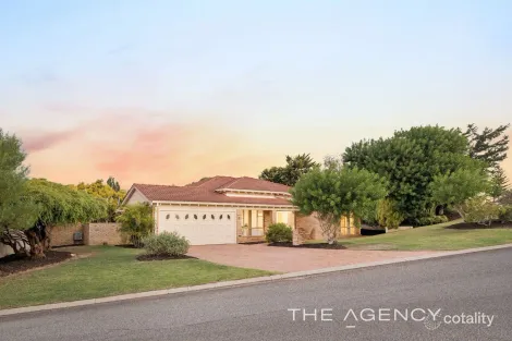 Property photo of 1 Sandstone Place Marmion WA 6020