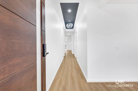 Property photo of 14 Pyrus Crescent Mickleham VIC 3064