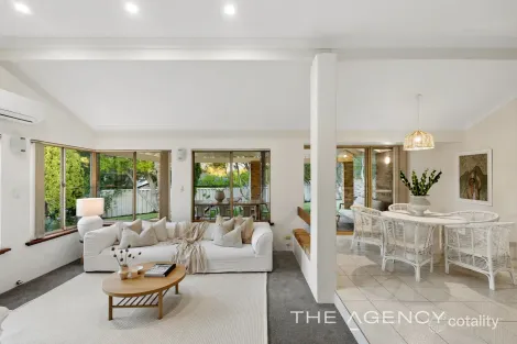 Property photo of 1 Sandstone Place Marmion WA 6020