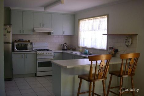 Property photo of 4 Oshanassy Court West Wodonga VIC 3690