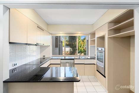 Property photo of 2/76-80 Chichester Drive Arundel QLD 4214