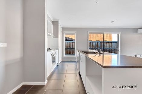 Property photo of 8 Cape Parade Point Cook VIC 3030