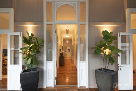 Property photo of 129 Dorrington Drive Ashgrove QLD 4060