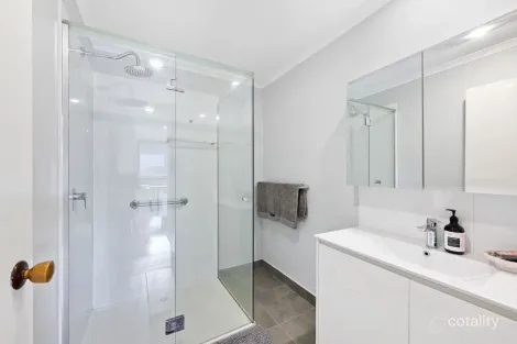 Property photo of 3/120 Cuthberts Road Alfredton VIC 3350
