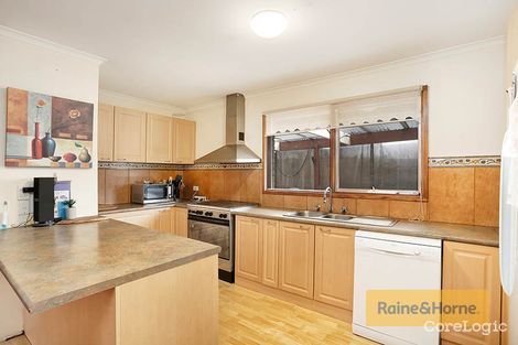 Property photo of 33 Westmelton Drive Melton West VIC 3337