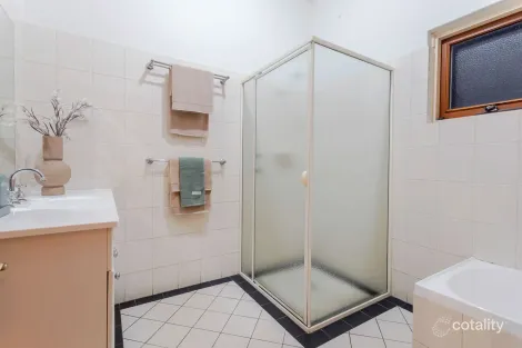 Property photo of 13 Cowper Road Black Forest SA 5035
