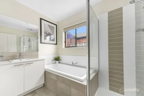 Property photo of 66 Highmount Drive Hampton Park VIC 3976