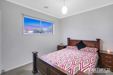 Property photo of 3 Martaban Crescent Point Cook VIC 3030