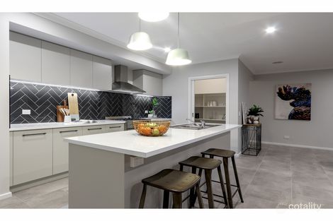 1-5 Swan Lake Dr, Sale, VIC 3850