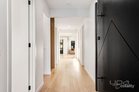 Property photo of 137 Bonds Lane Greenvale VIC 3059