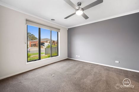 Property photo of 12 Macadamia Street Doreen VIC 3754