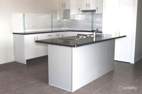 15 Julius Cres, Clinton, QLD 4680