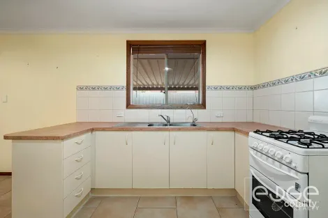 Property photo of 30 Jasper Drive Burton SA 5110