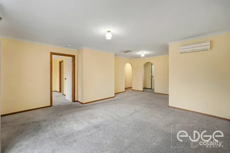 Property photo of 30 Jasper Drive Burton SA 5110