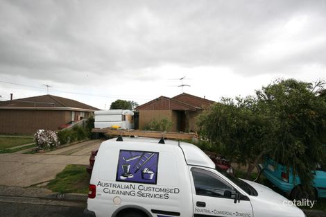 7 Aldrin Ct, Whittington, VIC 3219