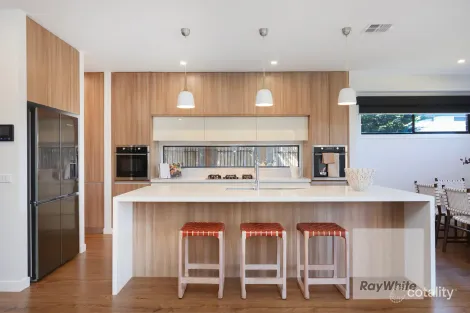Property photo of 14 Bologna Crescent Greenvale VIC 3059