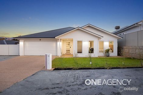 18 Ah Ket Ave, Lloyd, NSW 2650
