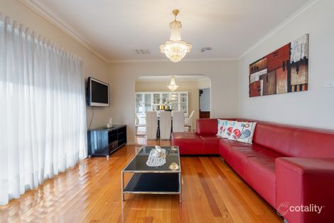 Property photo of 1 Reading Close Roxburgh Park VIC 3064