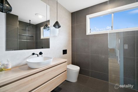 Property photo of 3 Heeterra Court Elanora QLD 4221