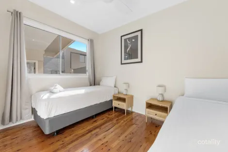 Property photo of 15 Scenic Drive Budgewoi NSW 2262