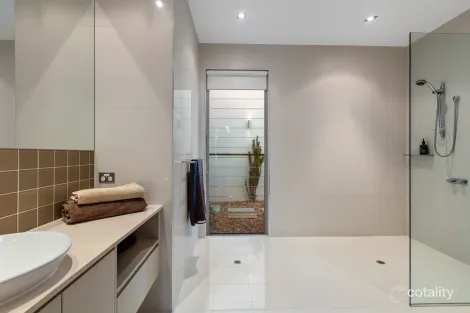 Property photo of 41 Edwardson Drive Pelican Waters QLD 4551
