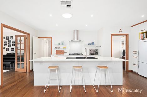 Property photo of 3 Gloucester Drive Heidelberg VIC 3084