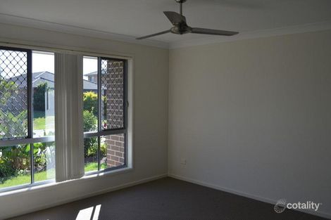 Property photo of 4 Hubner Drive Rothwell QLD 4022