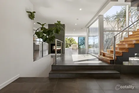 Property photo of 48 Gnarbo Avenue Carss Park NSW 2221