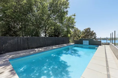 Property photo of 48 Gnarbo Avenue Carss Park NSW 2221