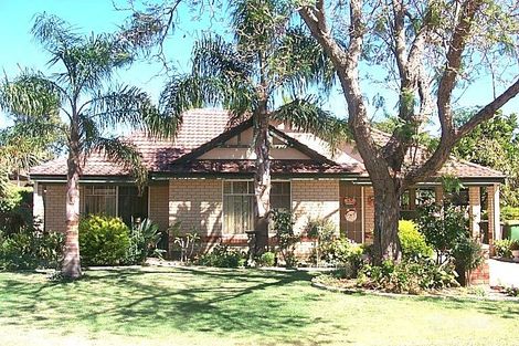 1 Sutton Ct, Redcliffe, WA 6104