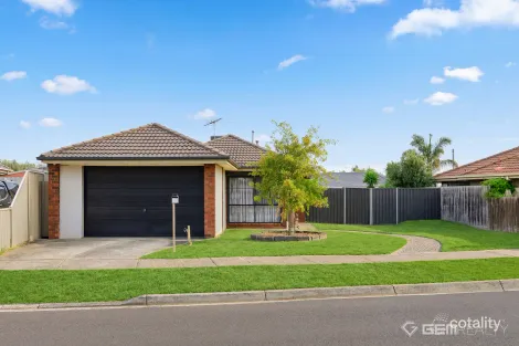 77 Banbury Cres, Craigieburn, VIC 3064