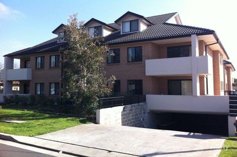 Property photo of 5/21-23 Hinkler Avenue Warwick Farm NSW 2170