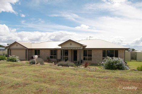 52 Belclaire Dr, Westbrook, QLD 4350