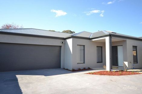 30a Zina Gr, Mooroolbark, VIC 3138